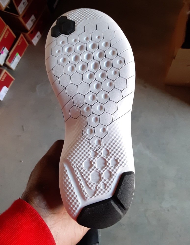 Nike - Picture 5 of 5